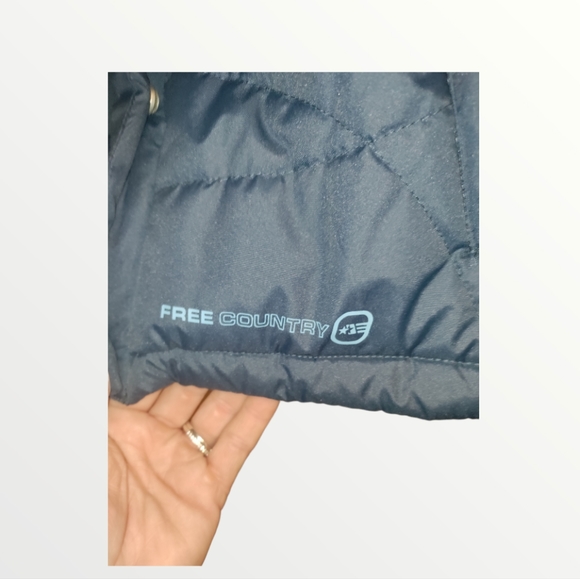 Free Country Puffer Vest - Medium - Picture 5 of 6